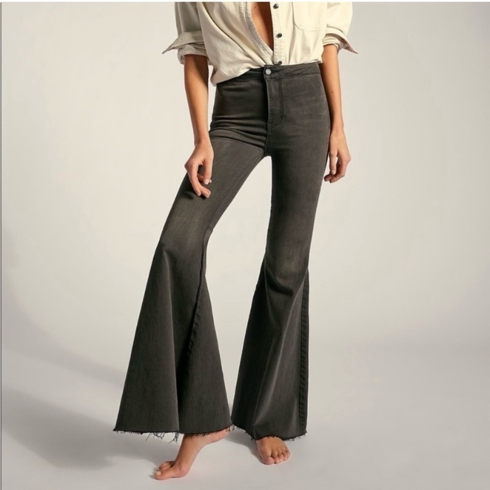 NWT We The Free Just Float On Flare Jeans Washed Black Size 26